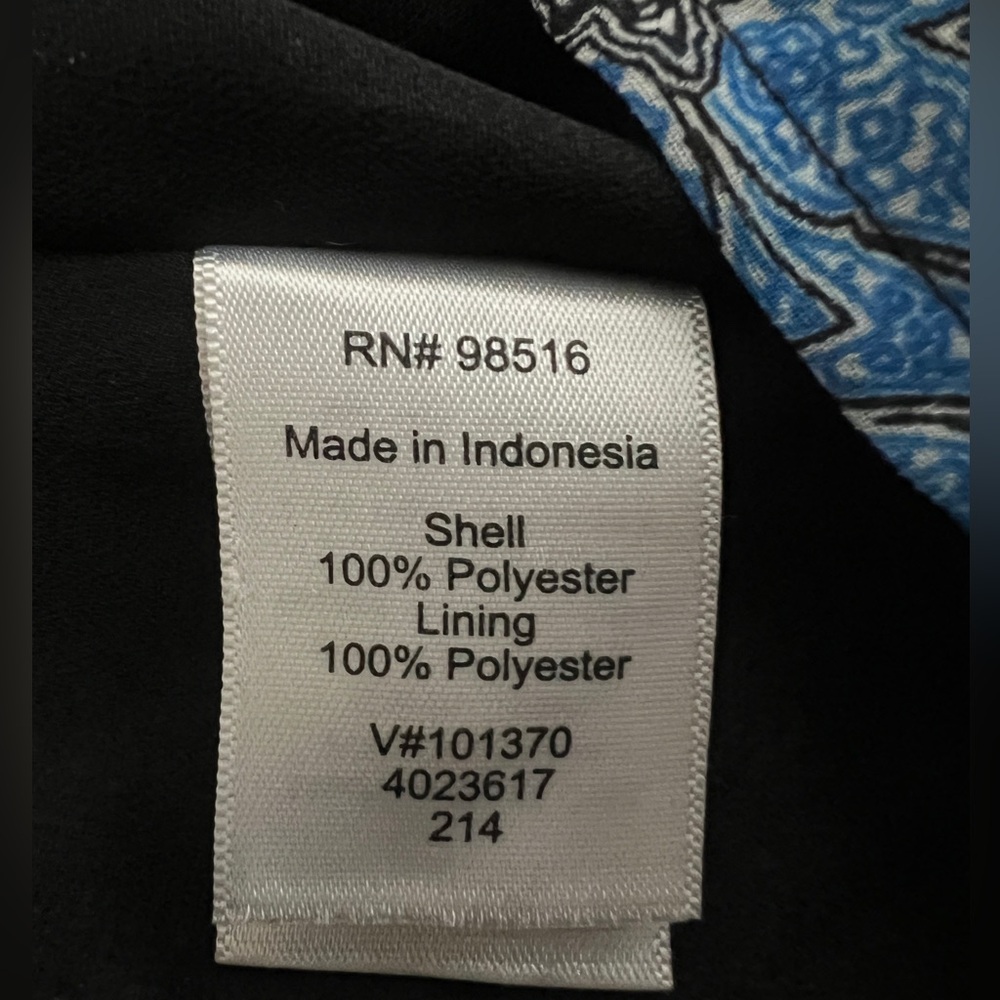 COLDWATER CREEK Blue Black & White Semi Sheer Chiffon Paisley Blouse Medium - Picture 8 of 8